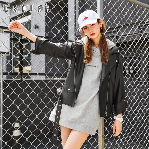 秋季休闲女装，如何穿出个性与时髦？-图3