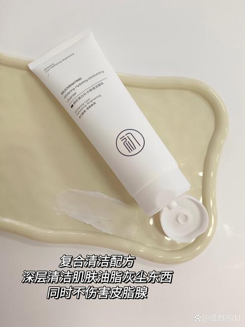 女生祛痘洗面奶怎么选？-图2