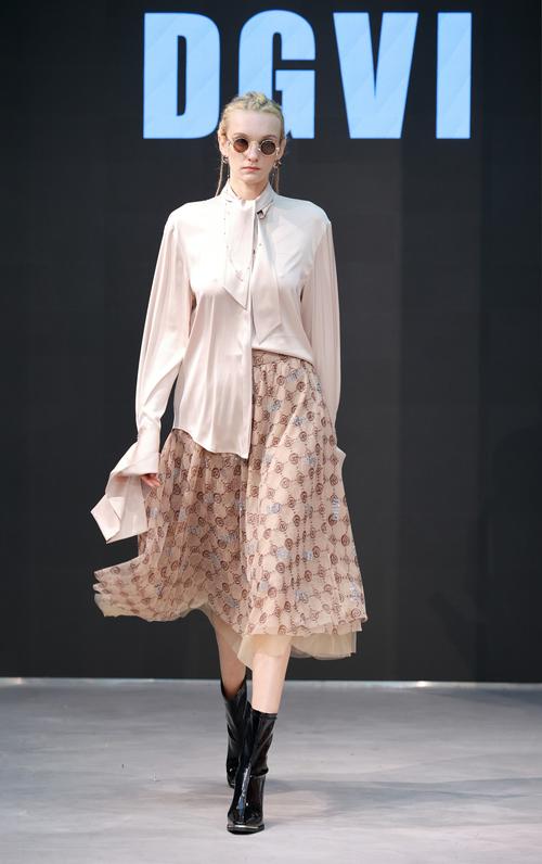 时尚国际女装图片大全，有哪些最新款？-图2