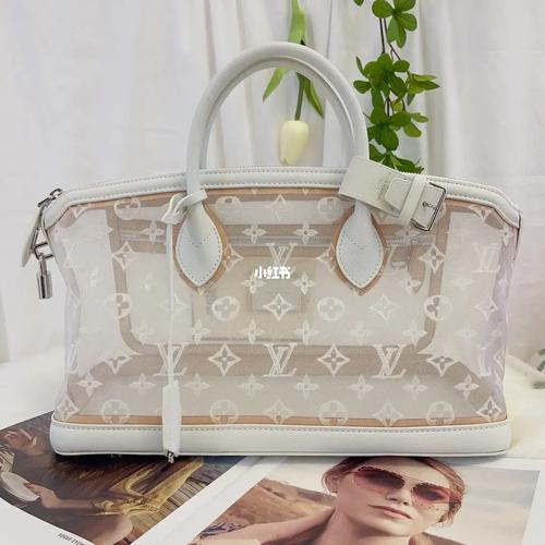 LV女装蕾丝刺绣图片，设计灵感何在？-图1