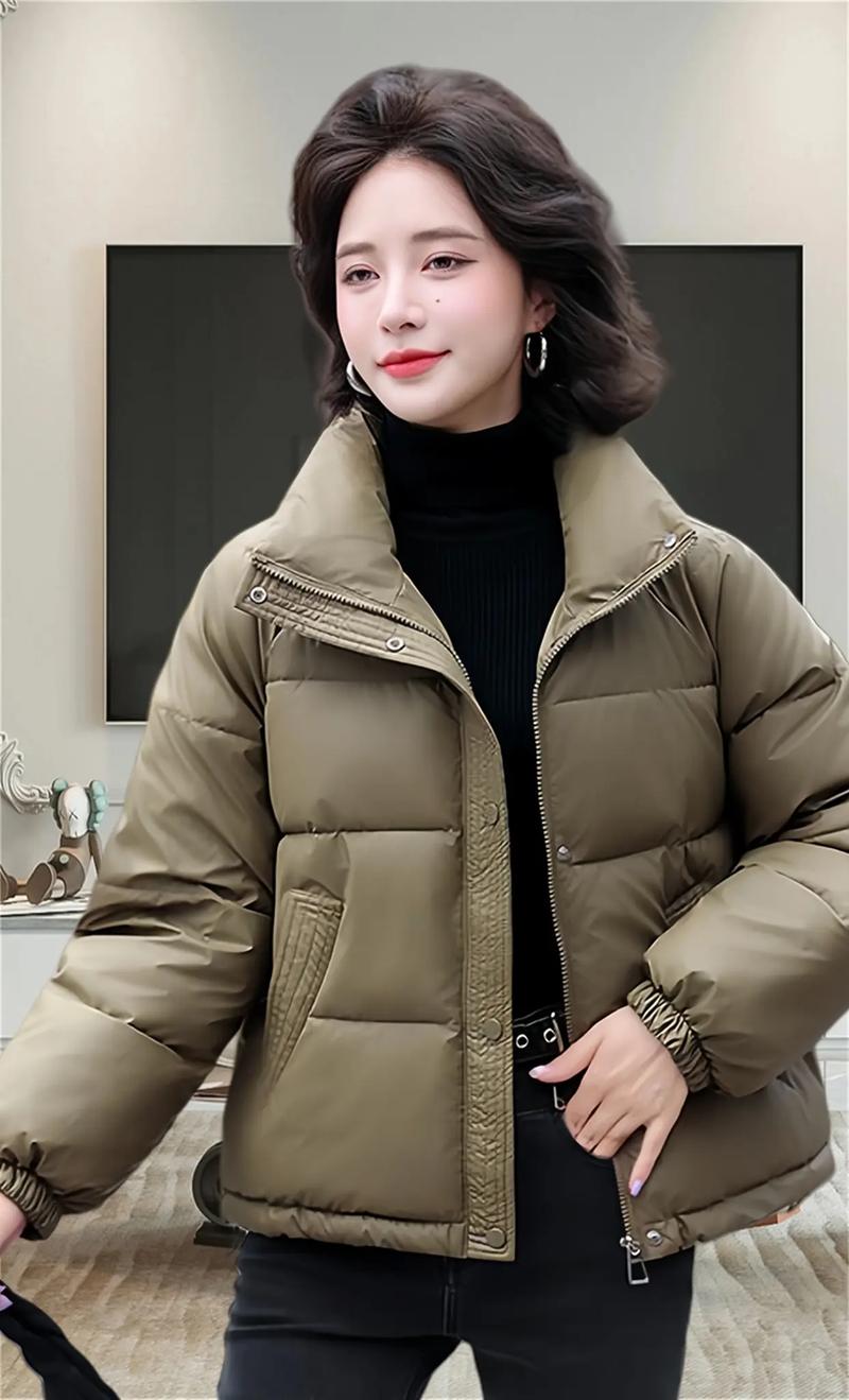 新款女装休闲棉衣，时尚怎么搭？-图1