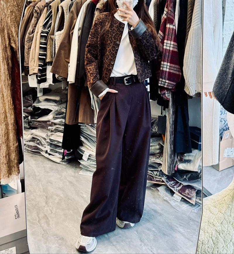 豹纹女装配什么裤子更显气质？-图2