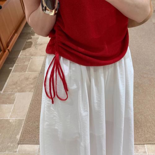 红色短袖女装怎么搭更出彩？-图1