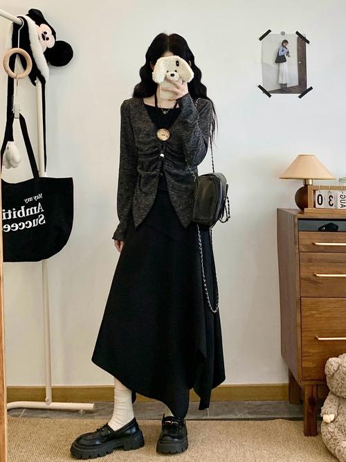 2025秋装怎么搭才时髦？-图2